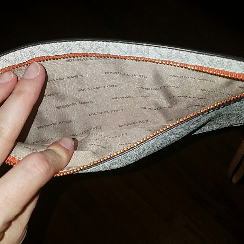 Clutch - Picture 4 of 5